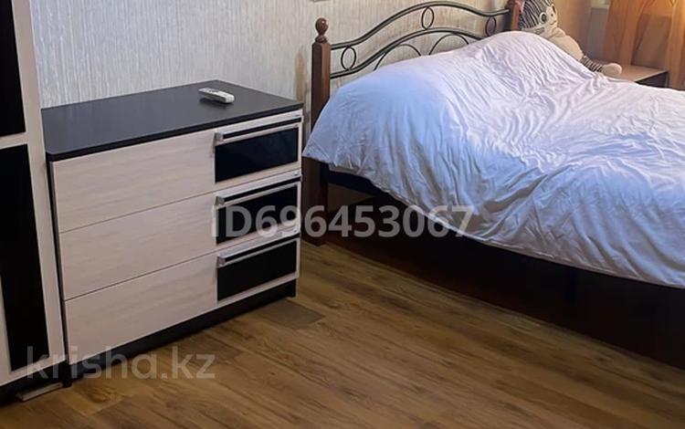 2-комнатная квартира · 60 м² · 5/5 этаж, 17-й микрорайон 17 за 150 000 ₸ в Шымкенте, Аль-Фарабийский р-н — фото 2