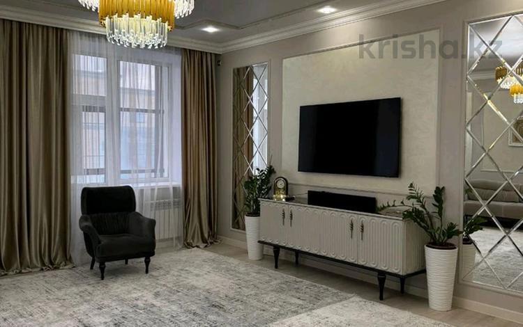 5-комнатная квартира · 300 м² · 9/10 этаж, Сабатаева 120 за 90 млн 〒 в Кокшетау — фото 2