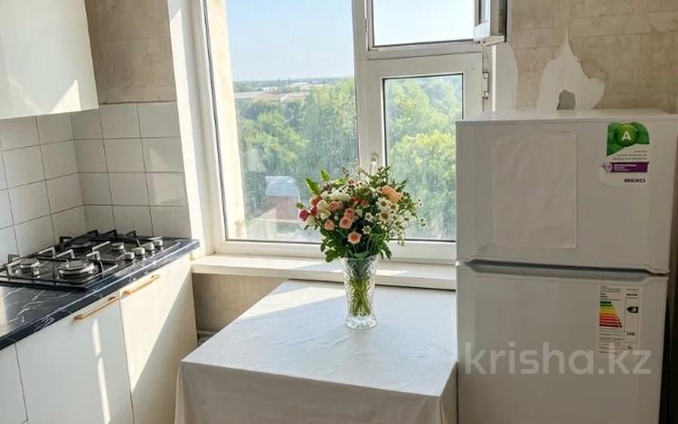 3-комнатная квартира · 63 м² · 5/5 этаж, Райымбека батыра за 32 млн ₸ в Алматы, Медеуский р-н — фото 2