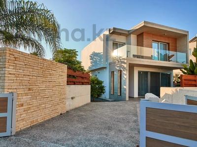 Отдельный дом • 4 комнаты • 150 м² • 5 сот., Coral Bay, Пафос за 265 млн 〒