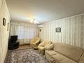 2-комнатная квартира · 54 м² · 5/5 этаж, мкр Аксай-4 — Улугбека за 210 000 ₸ в Алматы, Ауэзовский р-н — фото 3