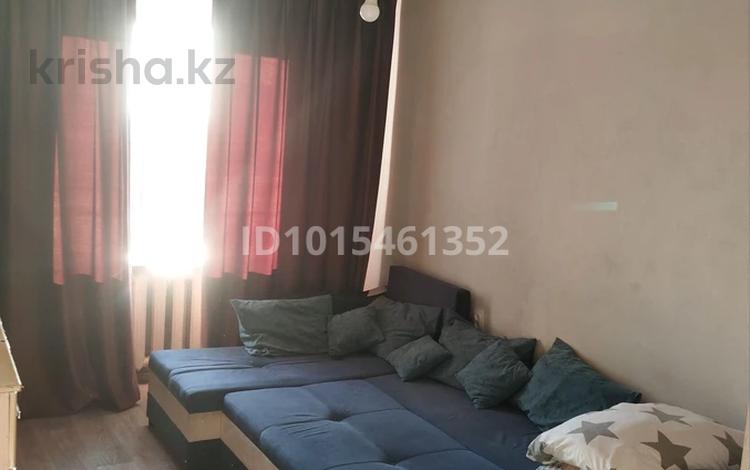 3-бөлмелі пәтер · 68 м² · 2/3 қабат, Узенка 18, бағасы: 12 млн ₸ в Караганде, Алихана Бокейханова р-н — фото 2