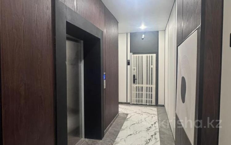 3-бөлмелі пәтер · 85 м² · 6/7 қабат, Илияса Есенберлина 80, бағасы: 35.7 млн ₸ в Усть-Каменогорске — фото 2