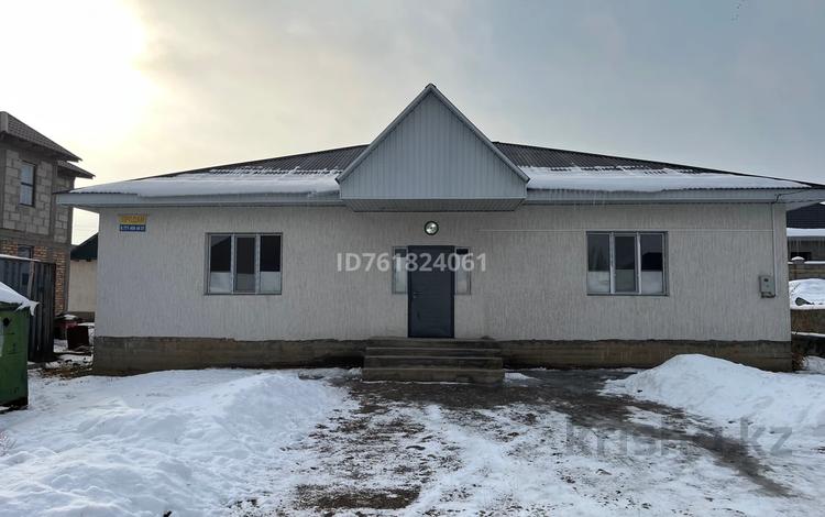 Отдельный дом · 4 комнаты · 160 м² · 6 сот., Танкурай за 40 млн 〒 в Каскелене — фото 2