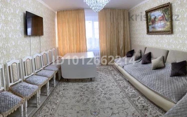 3-бөлмелі пәтер · 70 м² · 3/5 қабат, Бауыржан Момышулы, бағасы: 20 000 ₸ в Приозёрске — фото 2