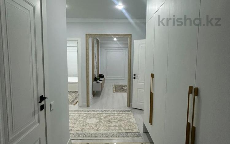 3-бөлмелі пәтер · 80 м² · 1/5 қабат, Алтын орда ш/а. 16а — Алтын орда, бағасы: 30 000 ₸ в Актобе, мкр. Алтын орда — фото 2