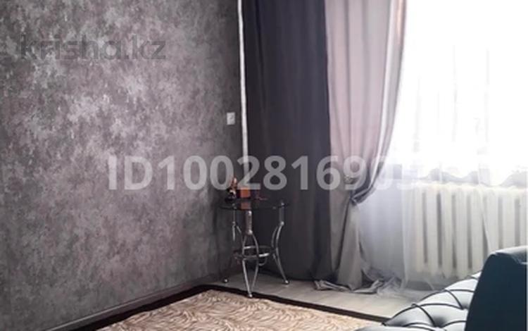 1-комнатная квартира · 42 м² · 2/5 этаж, 1 микрорайон 26 за 8 000 ₸ в Лисаковске — фото 2