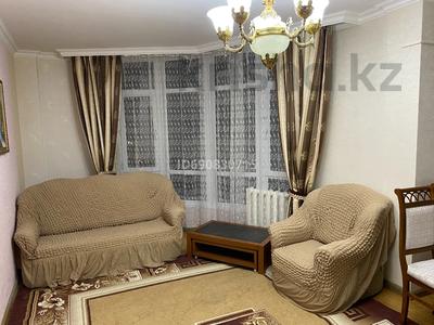 3-комнатная квартира, 90 м², 9/12 этаж помесячно, Кабанбай батыра 40 за 240 000 〒 в Астане, Есильский р-н