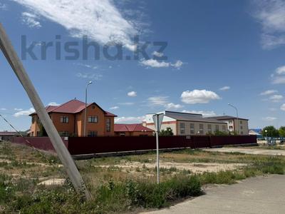 Отдельный дом · 9 комнат · 450 м² · 20 сот., мкр Ракуша, Мухит Сакпарова 40 за 400 000 ₸ в Атырау