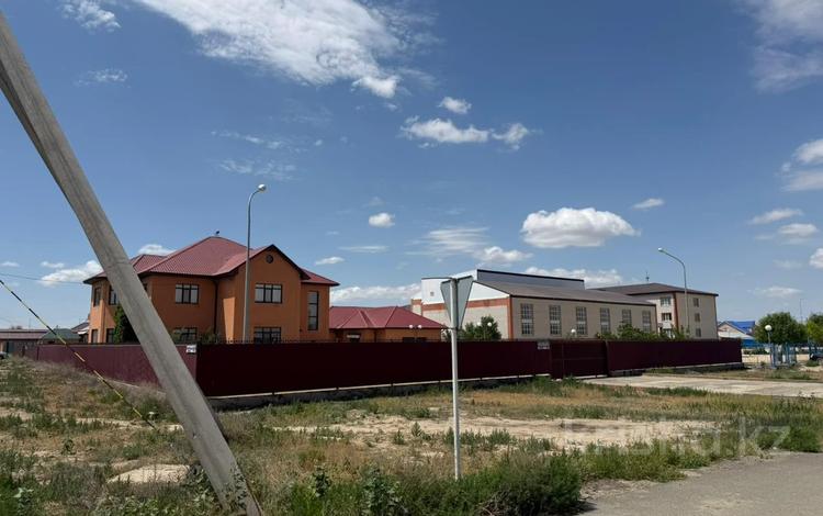 Отдельный дом · 9 комнат · 450 м² · 20 сот., мкр Ракуша, Мухит Сакпарова 40 за 400 000 ₸ в Атырау — фото 2