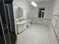 Отдельный дом · 9 комнат · 450 м² · 20 сот., мкр Ракуша, Мухит Сакпарова 40 за 400 000 ₸ в Атырау — фото 42
