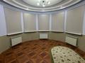 Отдельный дом · 9 комнат · 450 м² · 20 сот., мкр Ракуша, Мухит Сакпарова 40 за 400 000 ₸ в Атырау — фото 46
