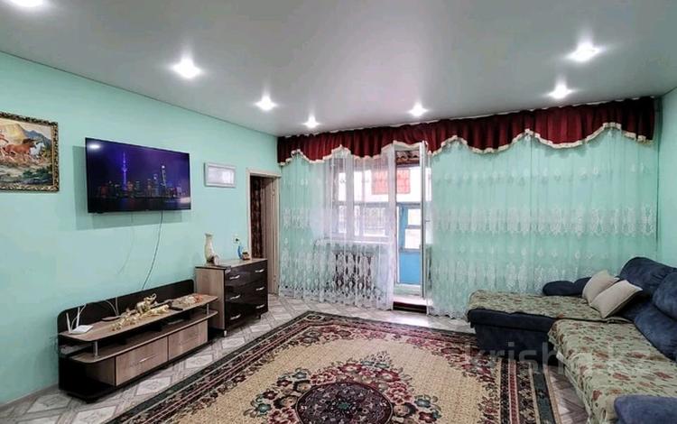 3-бөлмелі пәтер · 69.4 м² · 2/2 қабат, Цветочная, бағасы: 7 млн ₸ в Семее — фото 2