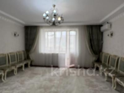3-комнатная квартира · 124.2 м² · 2/8 этаж, мкр. Алтын орда, Санкибай батыра за 47 млн ₸ в Актобе