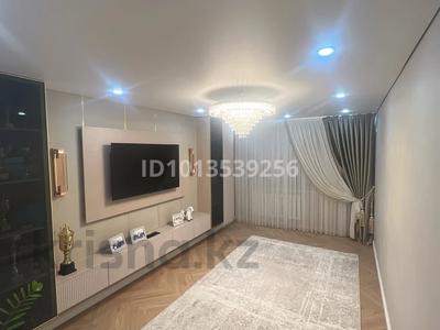 3-бөлмелі пәтер · 80 м² · 5/10 қабат, Қонаев ш/а. 59 — Рядом загс, площадь, фитнес NS напротив,Алтындар, 44 школа., бағасы: 43 млн ₸ в Уральске, мкр Кунаева