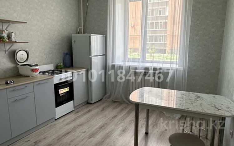1-бөлмелі пәтер · 40 м² · 1/9 қабат, Мкр. Береке 59, бағасы: 130 000 ₸ в Костанае — фото 2