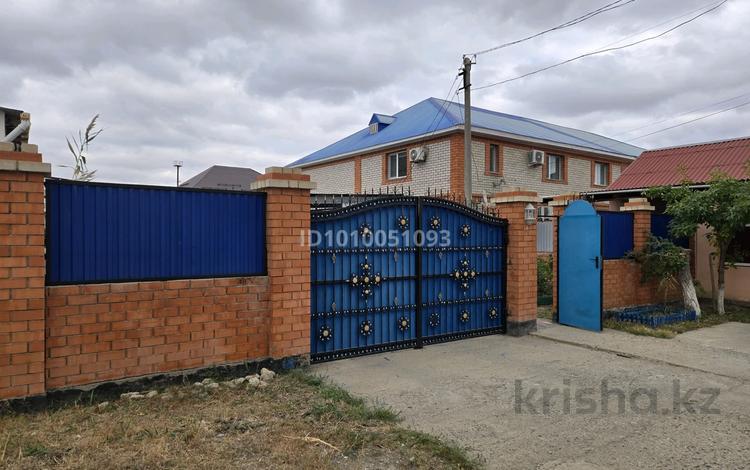 Отдельный дом · 16 комнат · 560 м² · 10 сот., мкр Жеруйык, 20 22 за 110 млн 〒 в Атырау — фото 2