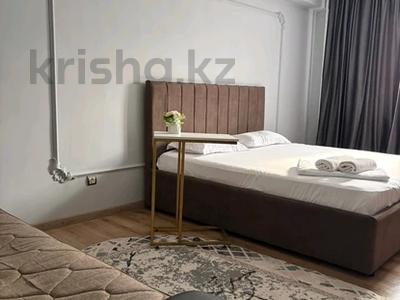 1-комнатная квартира · 50 м² · 9/16 этаж, мкр. Алмагуль, Алмагул 23 за 12 000 ₸ в Атырау