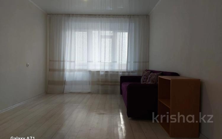 2-бөлмелі пәтер · 42.8 м² · 3/6 қабат, 4 микрорайон 1, бағасы: 18.5 млн ₸ в Костанае — фото 2