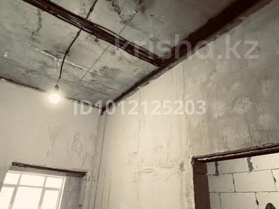 2-комнатная квартира · 86 м² · 2/10 этаж, Шарипова 28 за 37 млн ₸ в Атырау, мкр Жилгородок