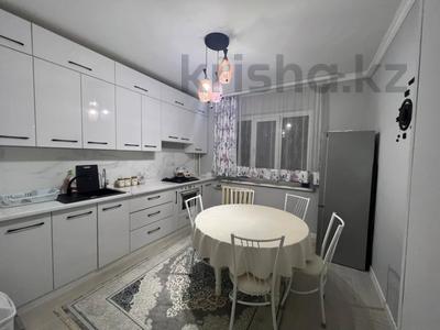 3-комнатная квартира, 75 м², 2/9 этаж, мкр Аксай-4 122 за 42 млн 〒 в Алматы, Ауэзовский р-н