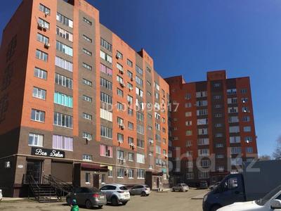 2-комнатная квартира · 64 м² · 3/9 этаж, Гагарина 1 за 20.5 млн ₸ в Уральске