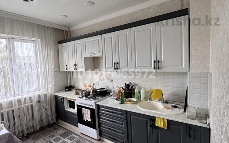 2-бөлмелі пәтер · 61 м² · 5 қабат, Жетісу-1 ш/а. 70а — Абая, бағасы: 300 000 ₸ в Алматы, Ауэзовский р-н — фото 2