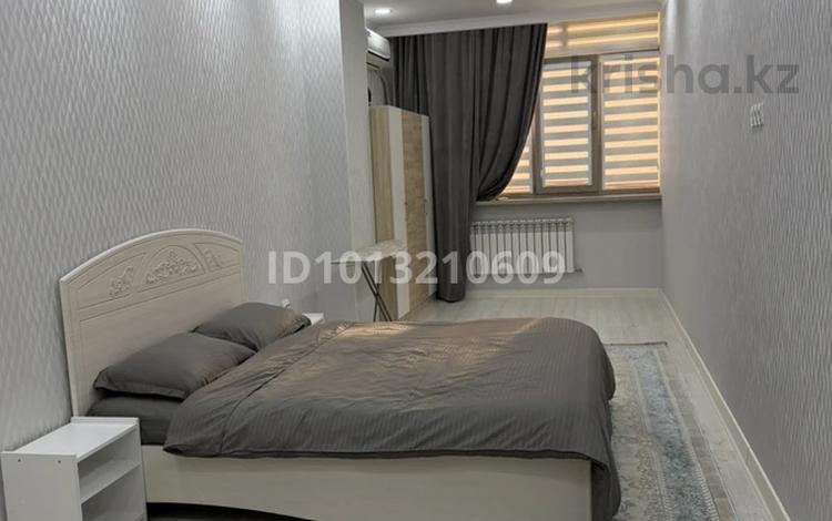 2-комнатная квартира · 80 м² · 5/16 этаж, 17-й мкр 23 за 25 000 ₸ в Актау — фото 2