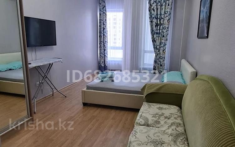 1-комнатная квартира · 40 м², проспект Кабанбай Батыра 60А/2 за 14 000 〒 в Астане — фото 2