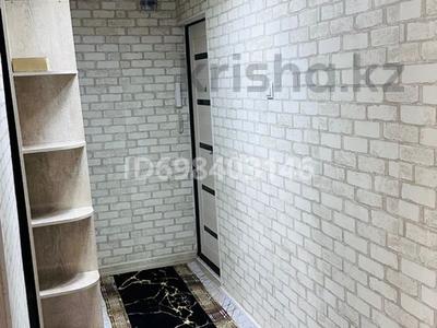 Пәтерлер в Жамбылской обл.: 2-бөлмелі пәтер · 45.85 м² · 2/5 қабат, Микрорайон Самал 1, бағасы: 130 000 〒 2-бөлмелі пәтер · 45.85 м² · 2/5 қабат, Микрорайон Самал 1, бағасы: 130 000 〒 в Таразе