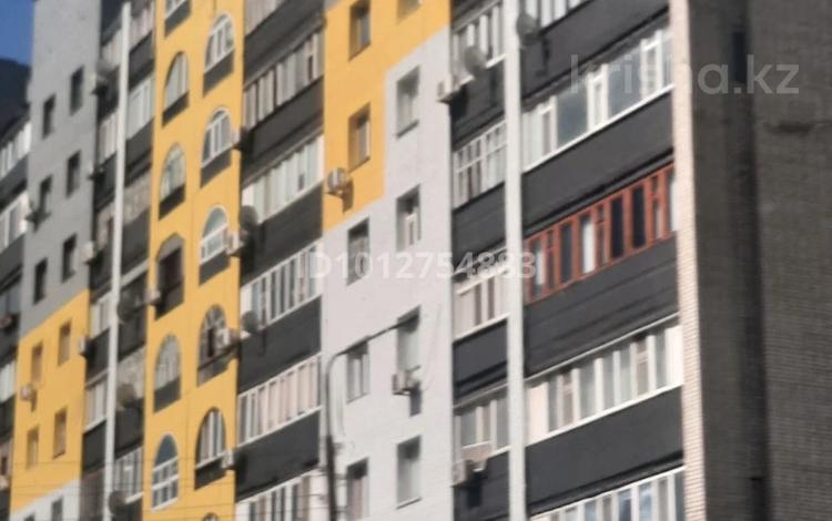 3-бөлмелі пәтер · 99.6 м², Абая 71/1, бағасы: 25 млн ₸ в Уральске — фото 2