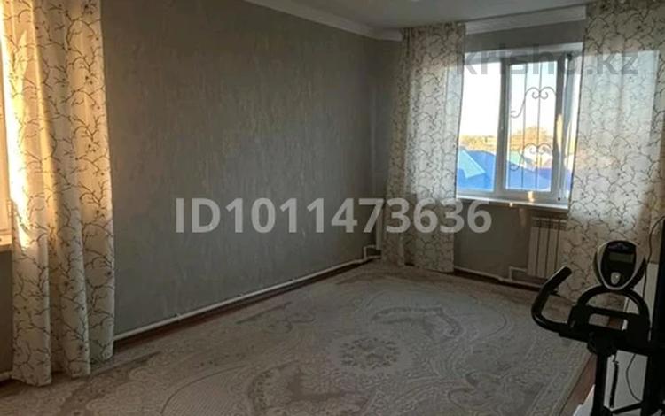 3-бөлмелі пәтер · 61 м² · 4/5 қабат, Заводская, бағасы: 16.5 млн ₸ в Актобе — фото 2
