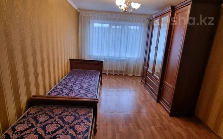 2-комнатная квартира, 59 м², 4/5 этаж помесячно, 8-й микрорайон, Темирлановкое шоссе 21 — Ладушки