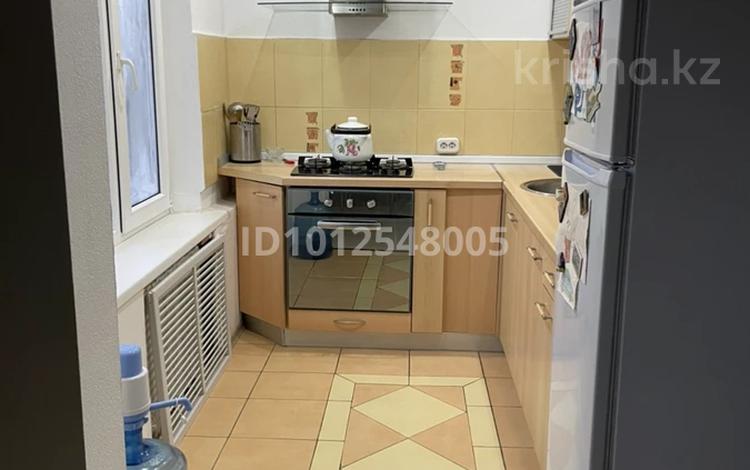 2-бөлмелі пәтер · 48.5 м² · 5/5 қабат, мкр Центральный, Центральная 7 — Азаттык, бағасы: 15 млн ₸ в Атырау — фото 2