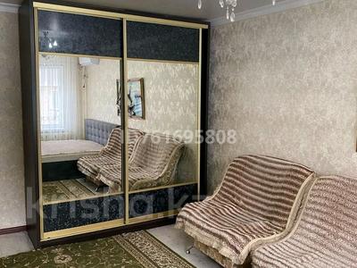Аренда квартир по часам в Атырауской обл.: 1-комнатная квартира · 36 м² · 1/5 этаж, Мкр. Привокзальный-5 25 — Возле ресторана Айжан за 2 000 〒 1-комнатная квартира · 36 м² · 1/5 этаж, Мкр. Привокзальный-5 25 — Возле ресторана Айжан за 2 000 〒 в Атырау, мкр Привокзальный-5