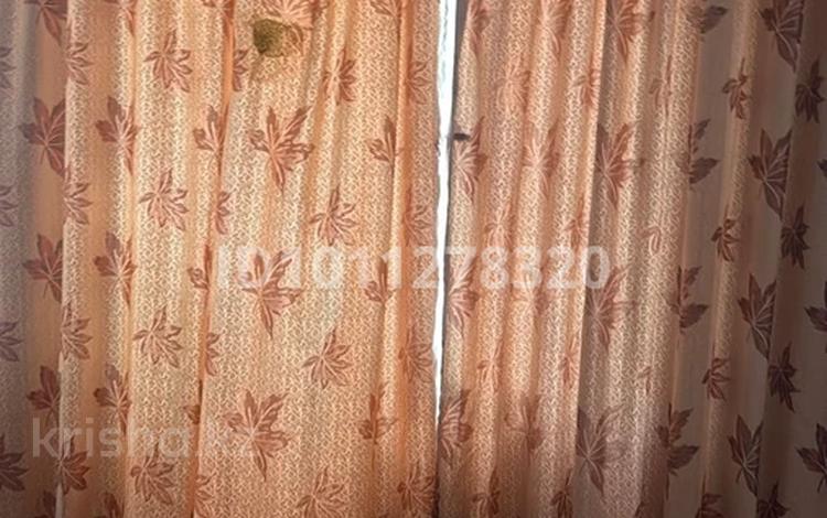 2-комнатная квартира · 76 м² · 5/5 этаж, мкр Байтерек 11 — Бәйтерек мик за 100 000 〒 в Таразе — фото 2