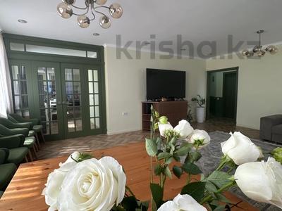 5-комнатная квартира · 169 м² · 10/10 этаж, Самал 82 за 61 млн 〒 в Уральске