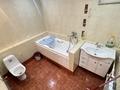 Жеке үй · 8 бөлме · 439 м² · 9 сот., мкр Тау Самал — Ул. Алгыс 12, 500 метров от гостиницы «Royal Tulip», 122 метра до «Теренкура», бағасы: 230 млн ₸ в Алматы, Медеуский р-н — фото 26