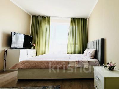 3-комнатная квартира · 70 м² · 9/22 этаж, Бектурова 4/1 за 28 000 ₸ в Астане, Нура р-н