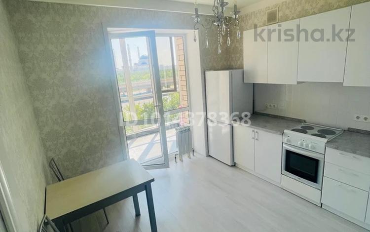 1-комнатная квартира · 37 м² · 5/12 этаж, Кабанбай батыра 59/2 за 200 000 ₸ в Астане, Нура р-н — фото 9