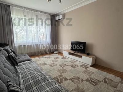 3-комнатная квартира · 64 м² · 5/5 этаж, мкр Казахфильм 32 за 400 000 〒 в Алматы, Бостандыкский р-н