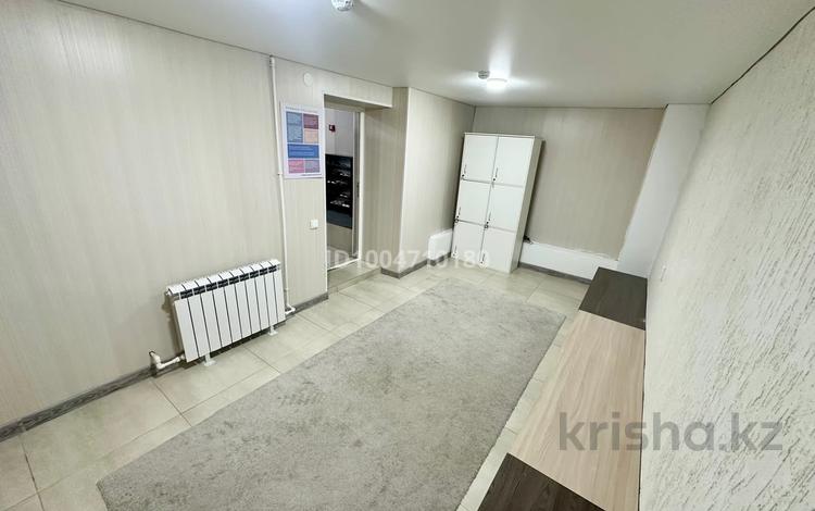 Салоны красоты, фитнес и спорт, кабинеты и рабочие места, студии · 20 м² за 120 000 〒 в Семее — фото 5