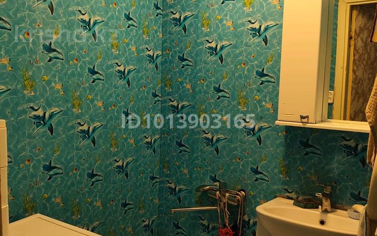 2-комнатная квартира · 48.5 м² · 4/5 этаж, Пришахтинск, Пришахтинск, 23й микрорайон — Садик школа супермаркет поликлиника детская поликлиника за 11 млн ₸ в Караганде, Алихана Бокейханова р-н — фото 2