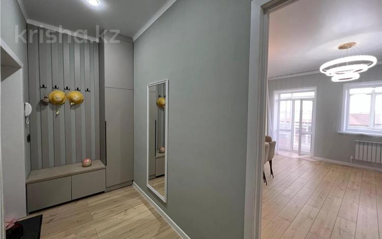 3-комнатная квартира · 76.9 м² · 4/6 этаж, мкр Новый Город, Ермекова за 36.5 млн ₸ в Караганде, Казыбек би р-н — фото 11