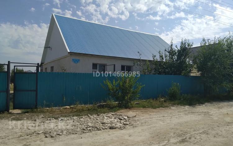 Отдельный дом · 4 комнаты · 110 м² · 10 сот., мкр. Зачаганск пгт, Тәуелсіздік 138 за 20 млн ₸ в Уральске — фото 2