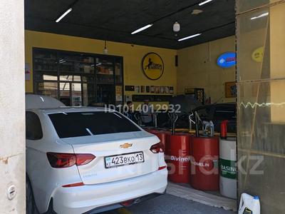 Өнеркәсіптік база · 1000 га, Айманова 2 — Автоваздың светофоры, бағасы: 380 млн ₸ в Туркестане