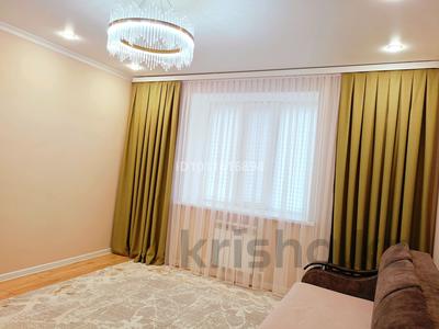 3-комнатная квартира · 90 м² · 1/5 этаж, мкр. Алтын орда, ​Батыс 2 микрорайон за 42.5 млн ₸ в Актобе