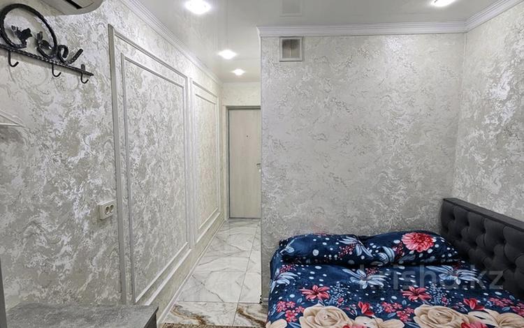 1-комнатная квартира · 13 м² · 1/5 этаж, 8-й мкр. 4 за 6 000 ₸ в Шымкенте, Абайский р-н — фото 2