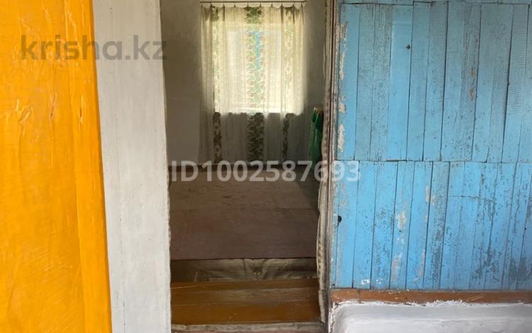 Отдельный дом · 1 комната · 60 м² · 8 сот., 4 кирпичный 3 — Кирпичный за 5 млн 〒 в Семее — фото 2