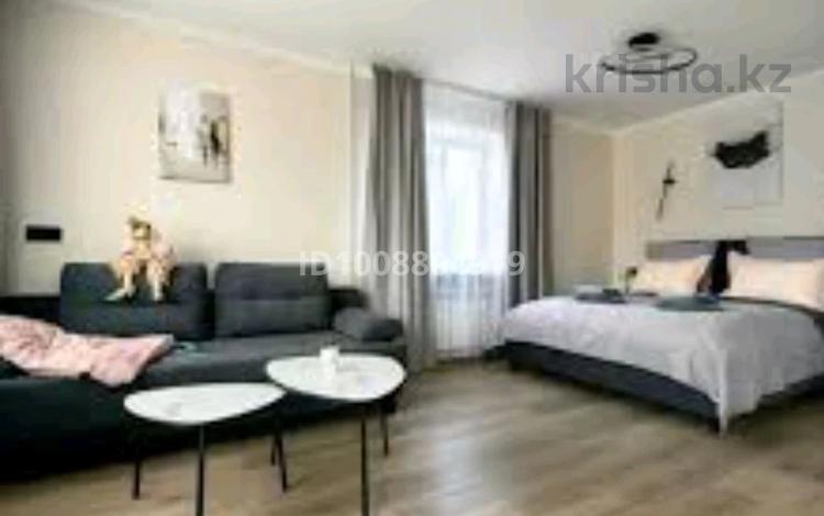 1-комнатная квартира · 45 м², Абая 62 за 11 000 ₸ в Уральске, мкр Школьник — фото 2